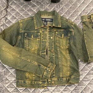 AC 3998 womens medium jean jacket distressed faded tones